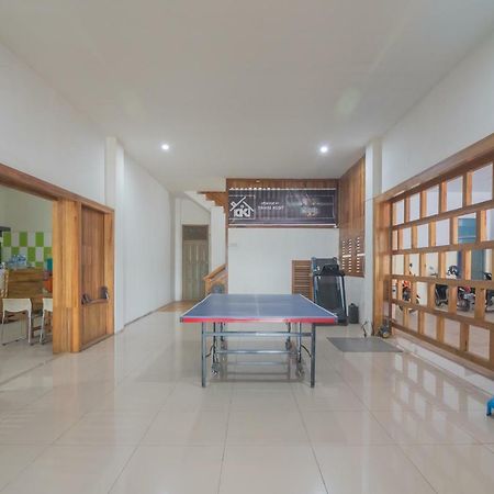 Reddoorz Near Gajah Mada Pontianak Hotel Екстериор снимка